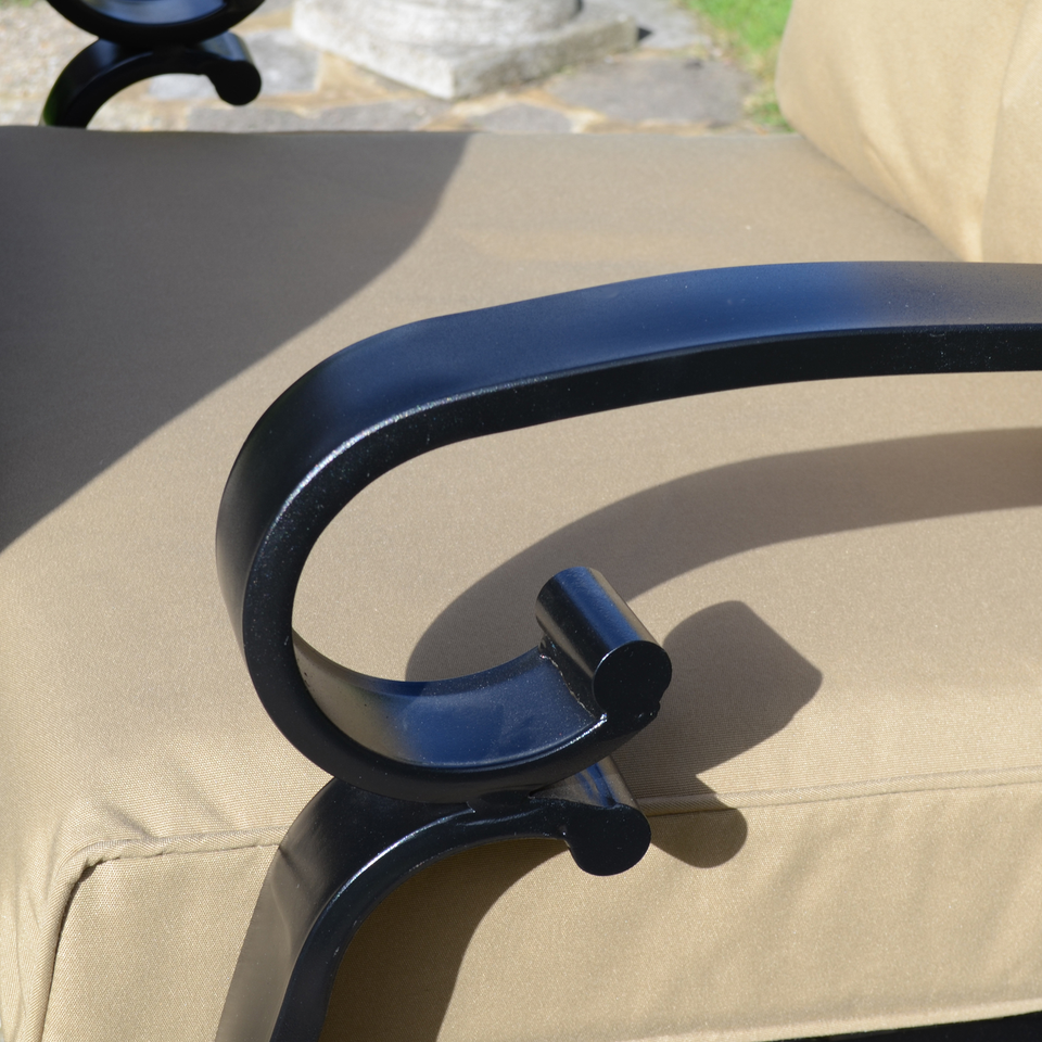 Byron Manor Avignon Garden Coffee Table with 4 Windsor Deluxe Lounge Chair Set
