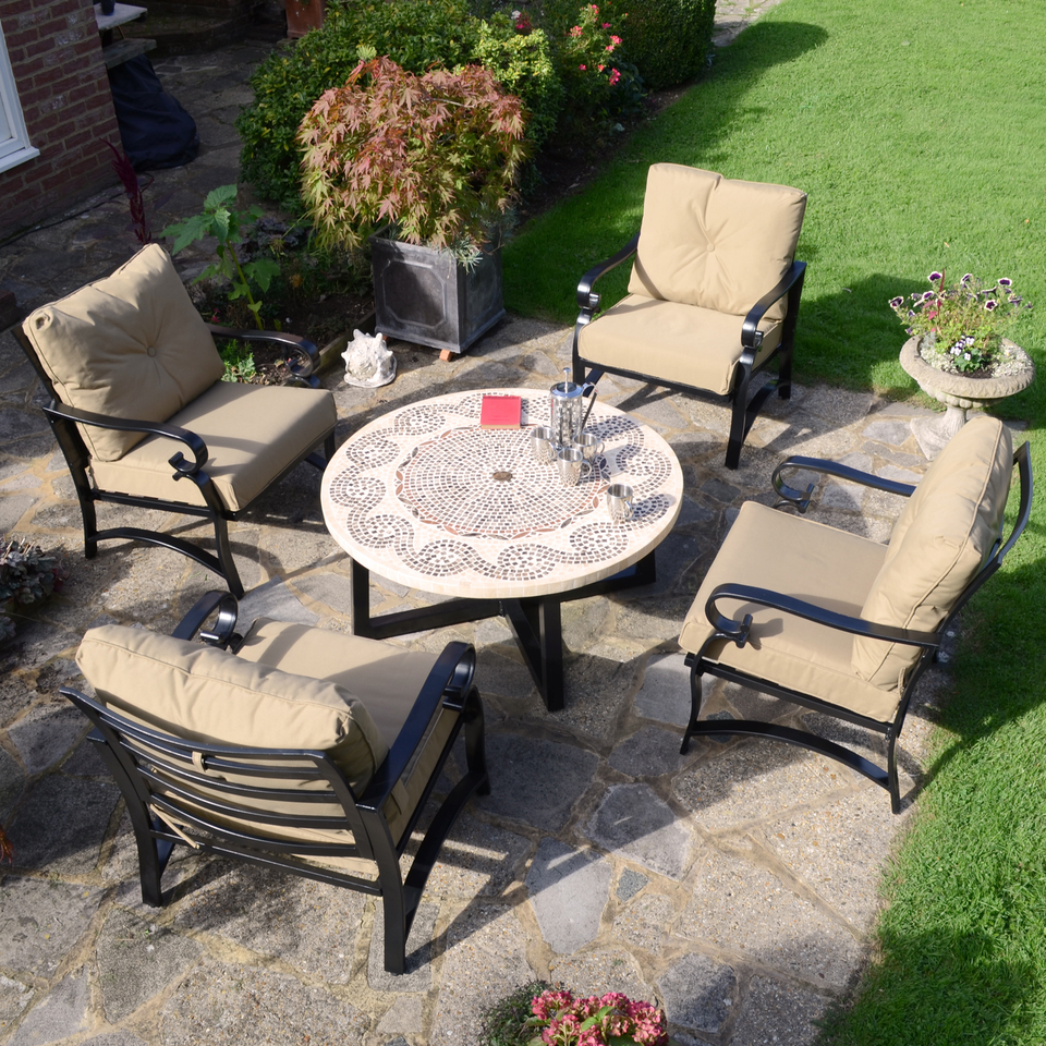 Byron Manor Avignon Garden Coffee Table with 4 Windsor Deluxe Lounge Chair Set